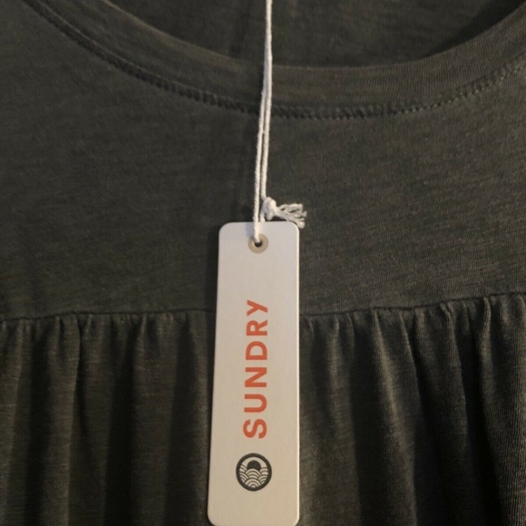 🥳B-DAY SALE❤️NWT SUNDRY Charcoal Tiered Long Sleeve Top 3/L - Picture 11 of 11